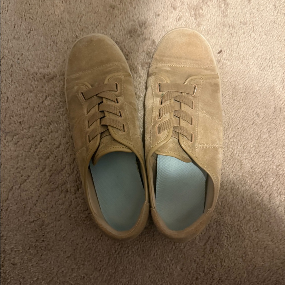 Vionic Women's Beige Suede Athletic Sneakers, 8.5